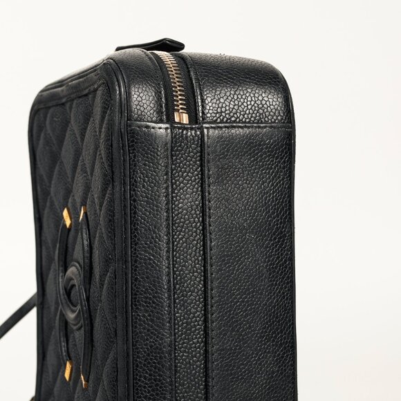 Chanel Filigree Medium Black Caviar Quilted CC Vanity Case - Picture 5 of 16